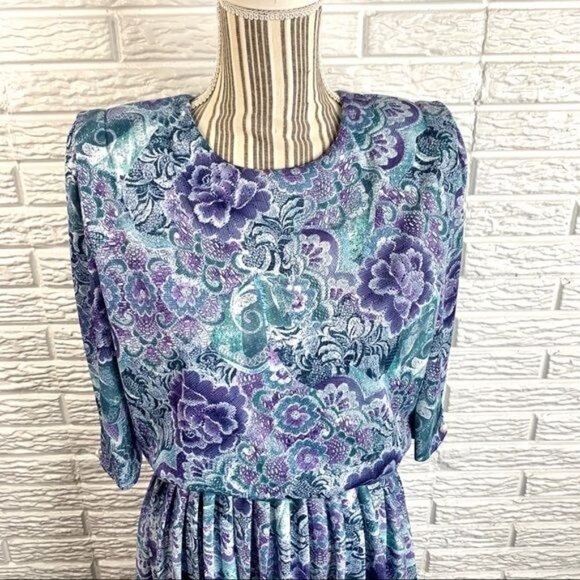 Vintage MCS Ltd Floral Midi Dress with a Pleated Skirt Petite Size 6P - Picture 2 of 8